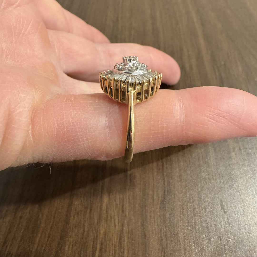 14k Yellow Gold and 2cttw Round and Baguette Diamond Vintage Ring Size 8