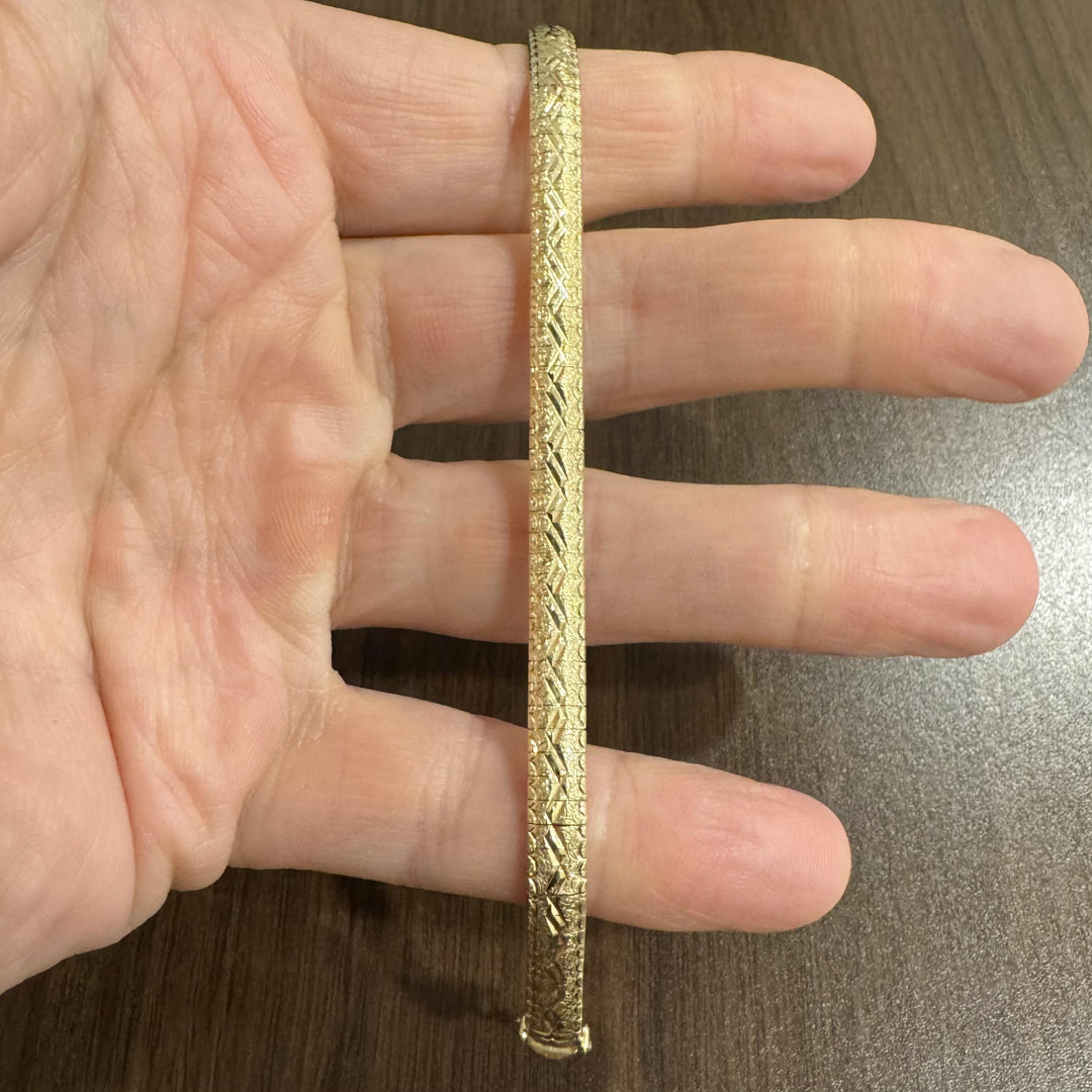 14k Yellow Gold 13.6g Solid Textured Diamond Cut Omega Link Bracelet Italy 7"