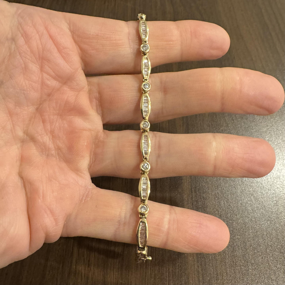 14k Yellow Gold and 2cttw Round and Baguette Diamond Link Bracelet 7.25"
