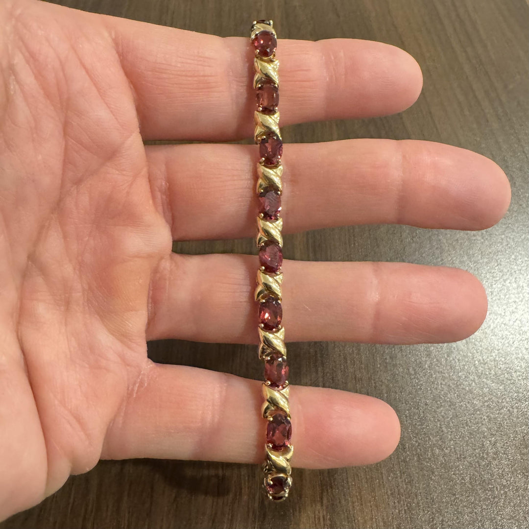 14k Yellow Gold and Garnet 16.2g XO Hugs and Kisses Link Bracelet 7"