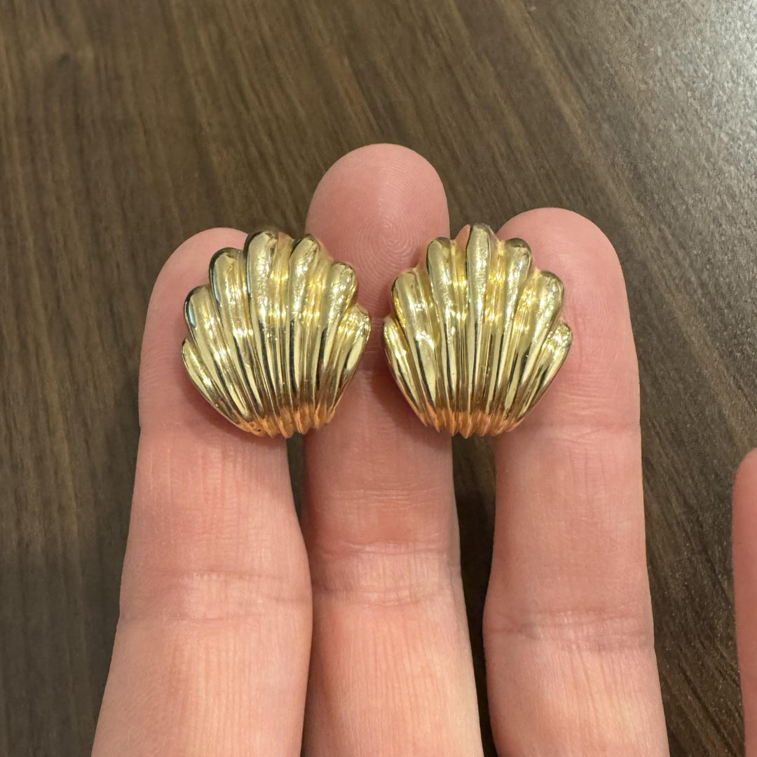 14k Yellow Gold 17.7g Solid Heavy Vintage Scallop Shell Stud Earrings 1"