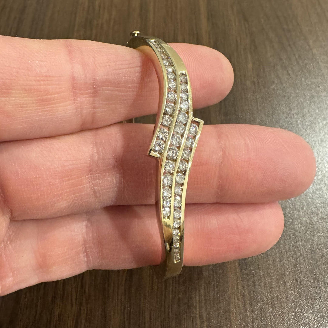 14k Yellow Gold 21g and 1.5cttw Diamond Vintage Bypass Bangle Bracelet 6.75"