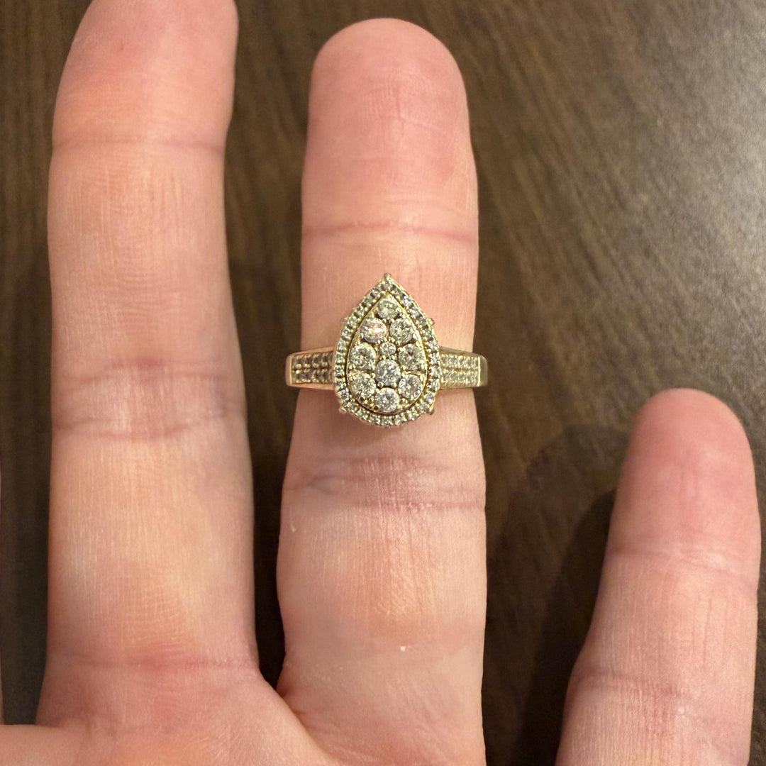 14k Yellow Gold and 0.50cttw Diamond Pear Shaped Cluster Ring Size 7