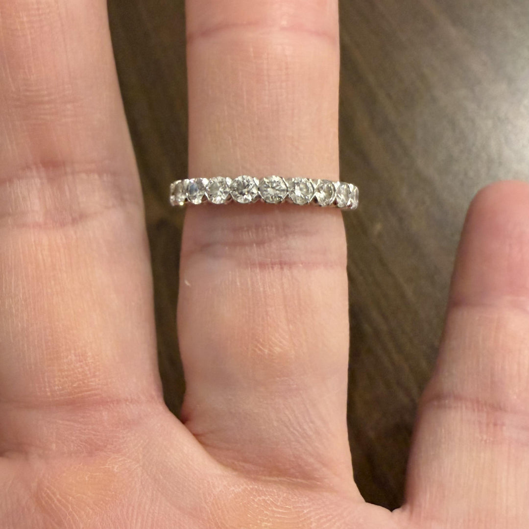 14k White Gold and 1cttw Diamond Vintage Half Eternity Band Ring Size 8.5