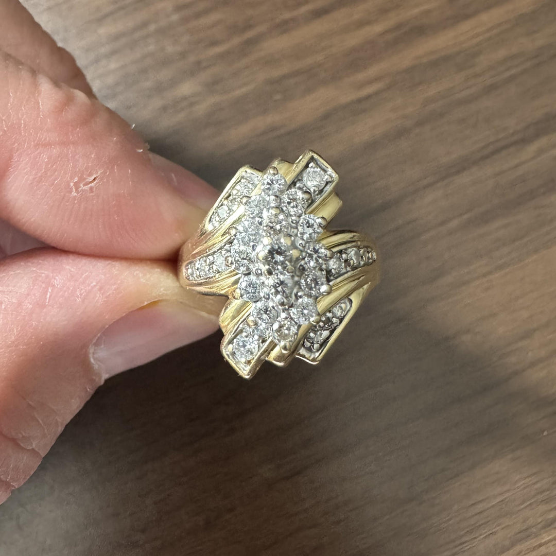 14k Yellow Gold and 1cttw Diamond Vintage Cluster Bypass Ring Size 9