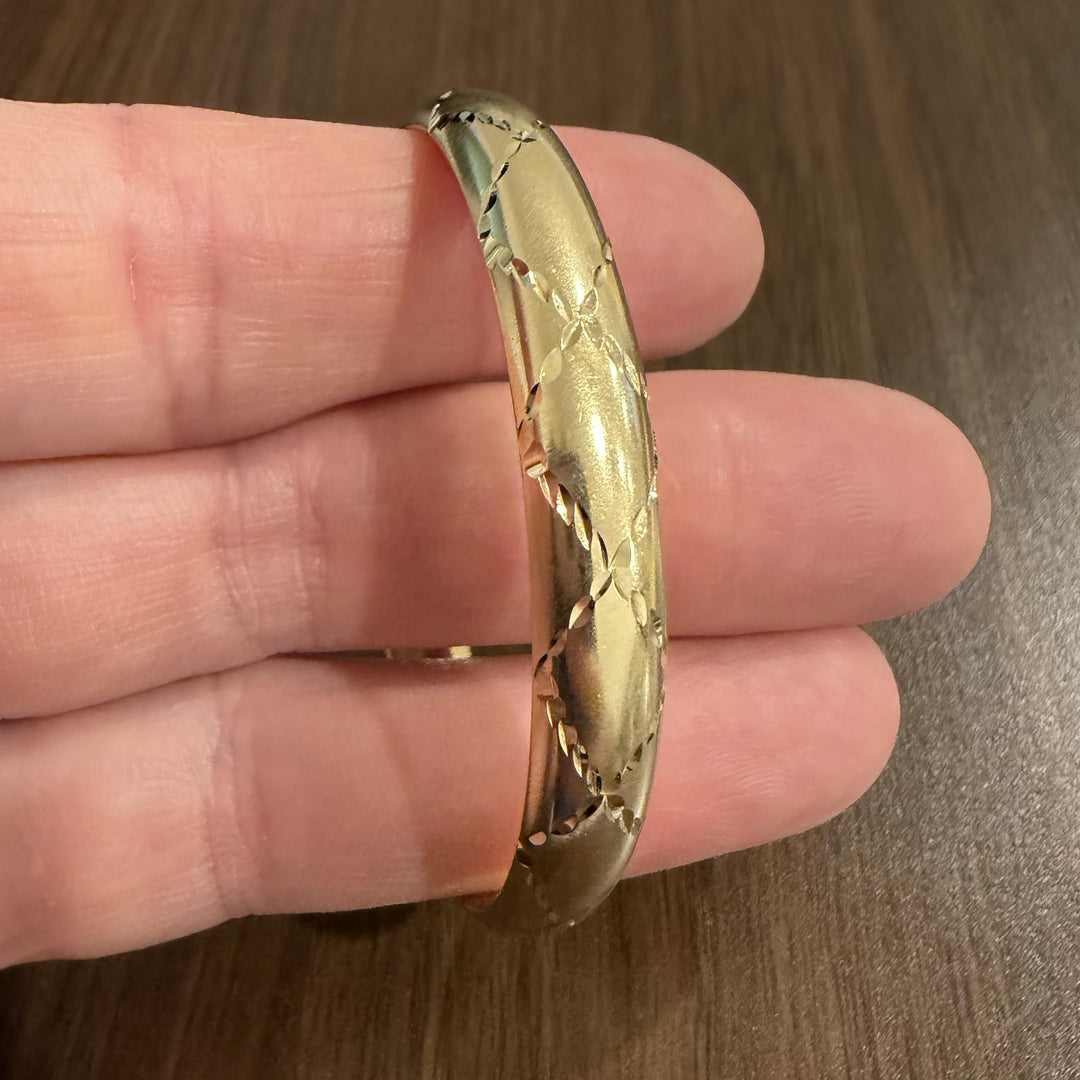 14k Yellow Gold 11.3g Ladies Polished 8mm Diamond Cut Bangle Bracelet 7"