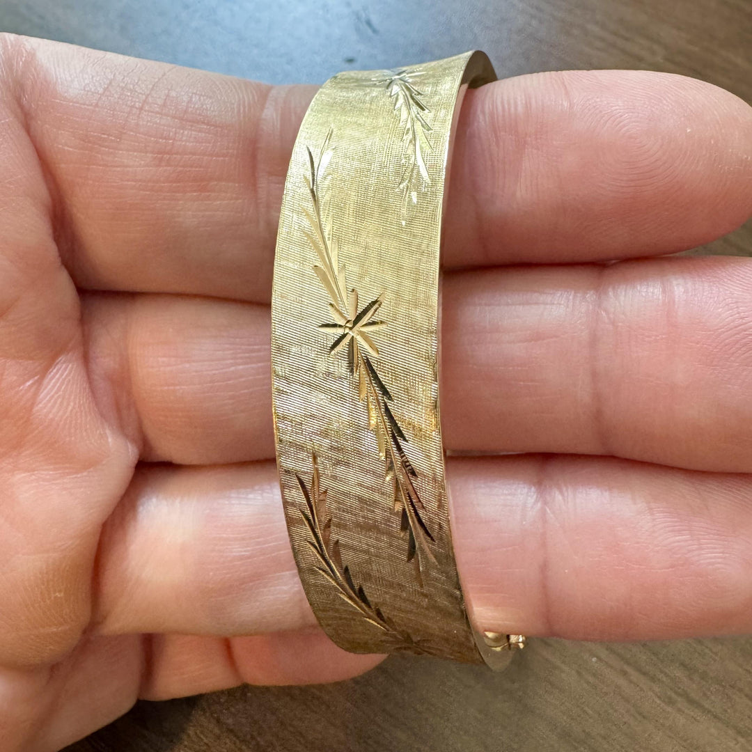 14k Yellow Gold 23g Vintage Ladies 14mm Floral Bangle Bracelet 6.5"