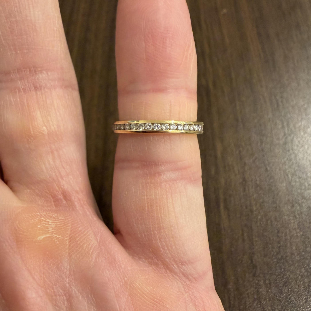 18k Yellow Gold and 0.50cttw Diamond 2.5mm Eternity Band Ring Size 5.75