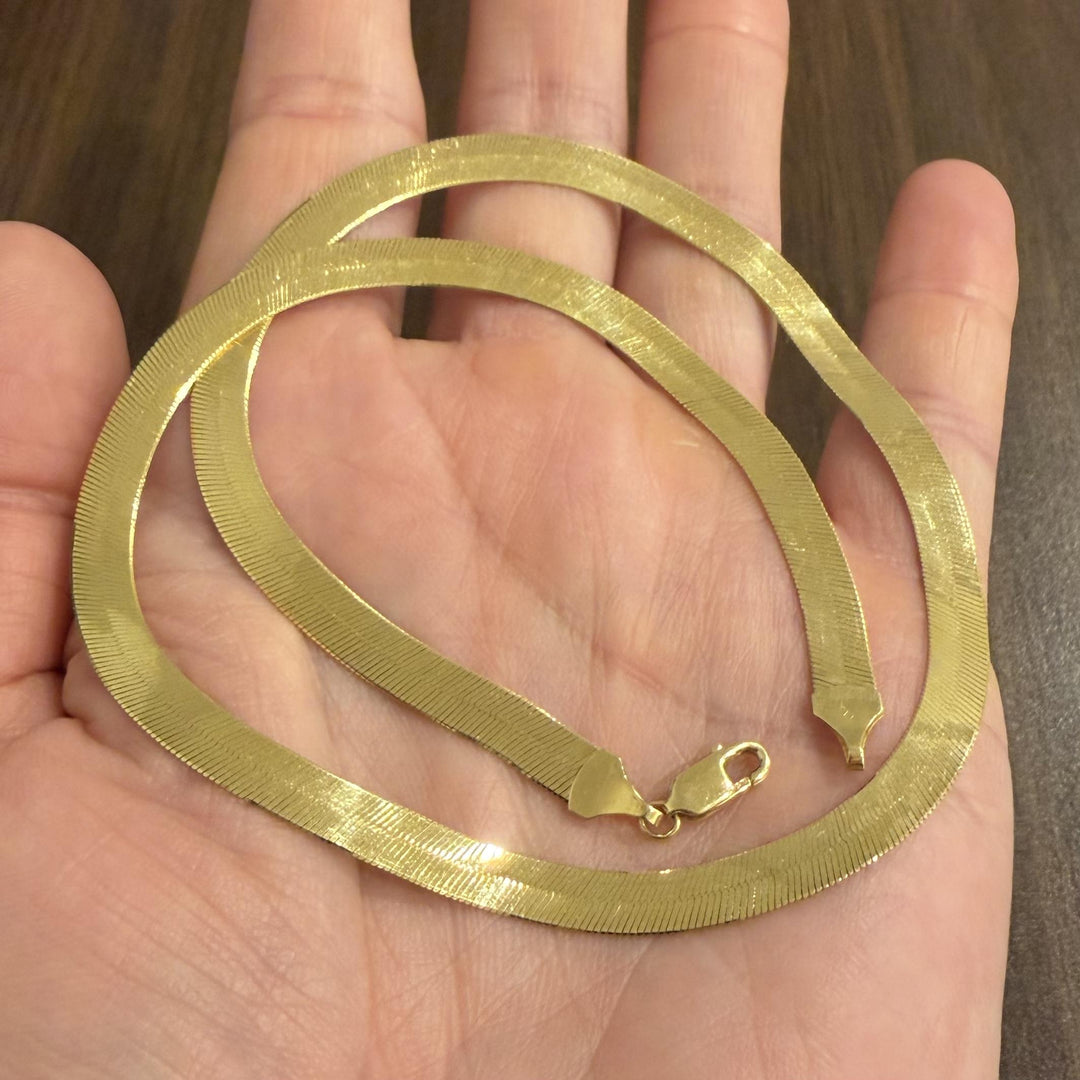 10k Yellow Gold 11.4g Solid Flat Silky 6mm Herringbone Link Necklace Italy 18"