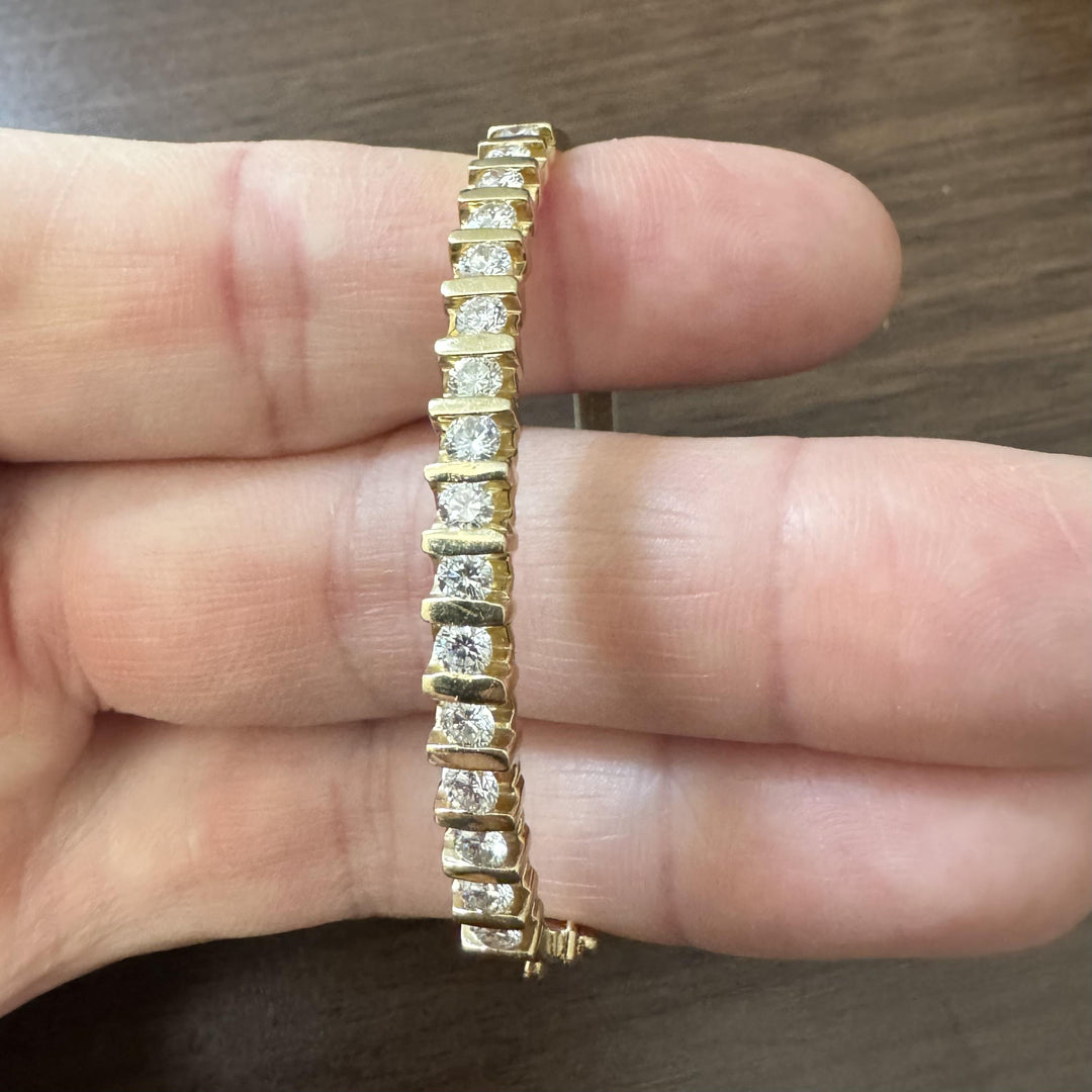 14k Yellow Gold and 1.85cttw Diamond Vintage Bangle Bracelet 6.5"