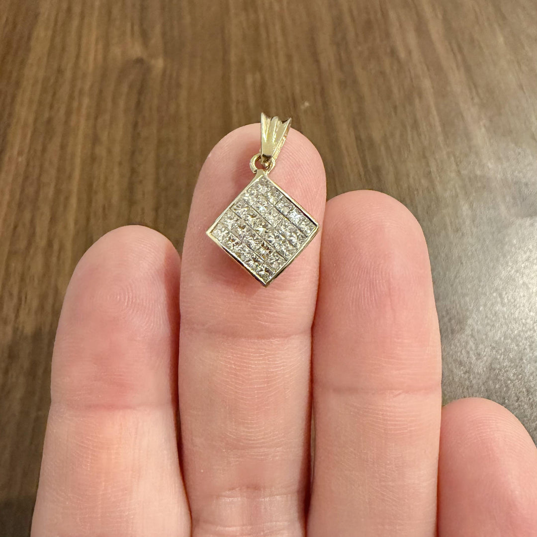 14k Yellow Gold 0.75cttw Princess Cut Diamond Square Pendant