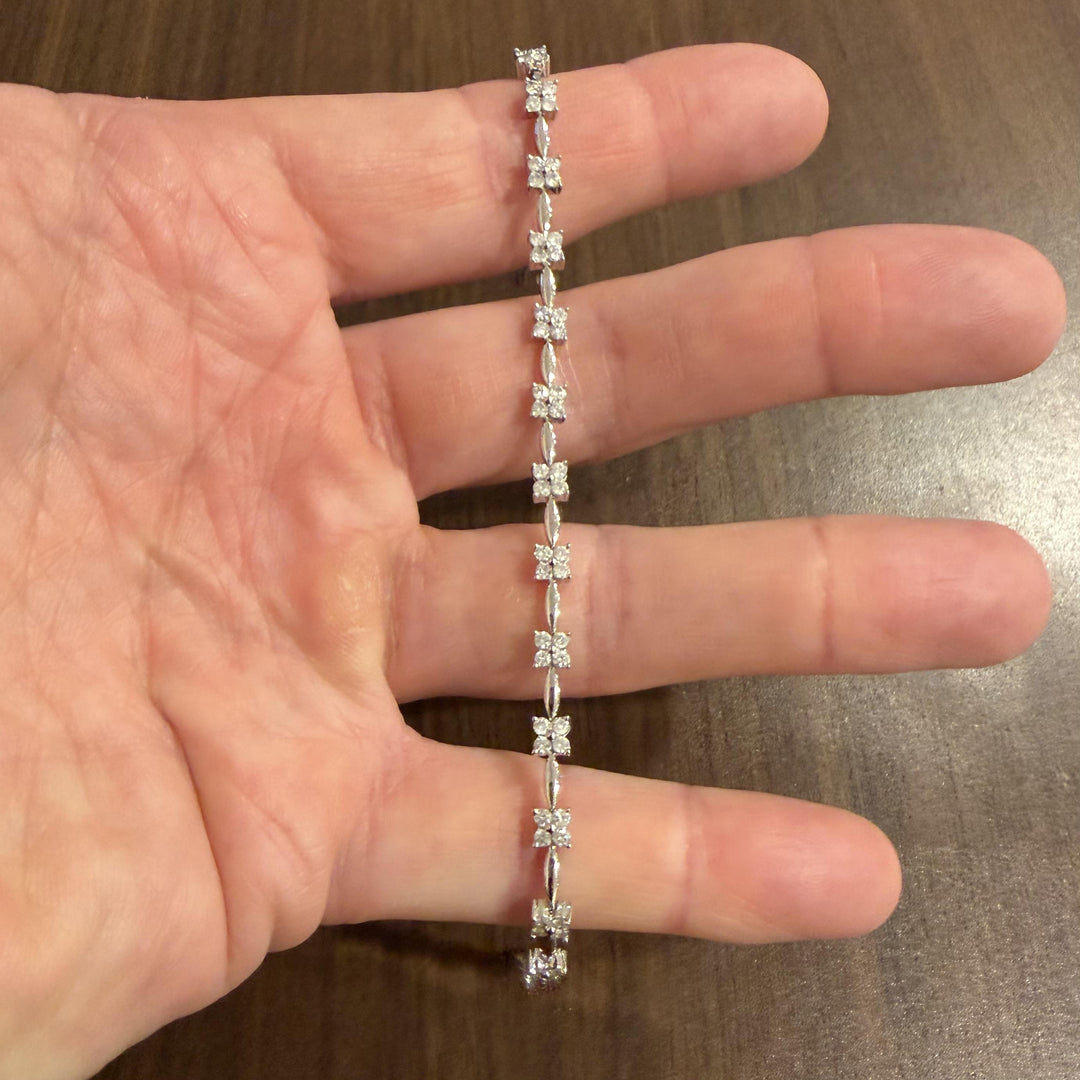 14k White Gold and 2.30cttw Diamond Cluster Floral Link Bracelet 7.5"