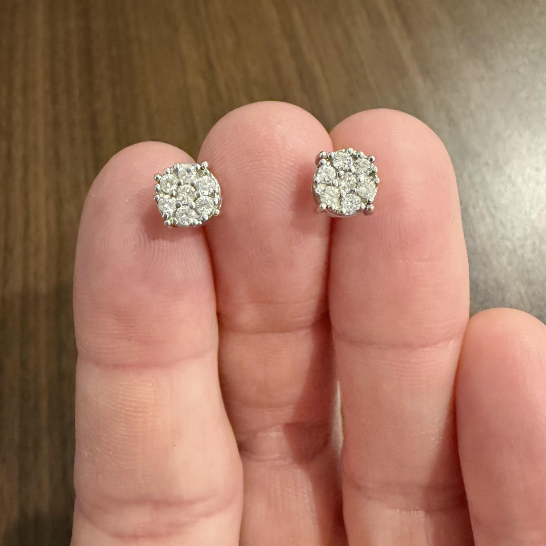 14k White Gold and 0.75cttw Diamond Cluster Stud Earrings