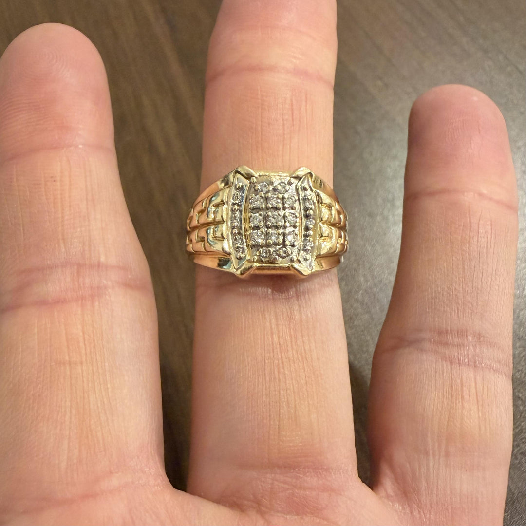 14k Yellow Gold and Diamond 7g Men's Fancy Ring Size 10.25