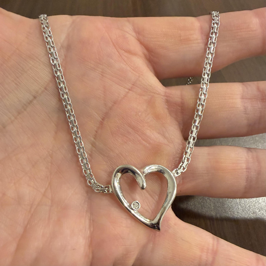 14k White Gold and Diamond Bismark Link Heart Pendant Necklace Italy 19"