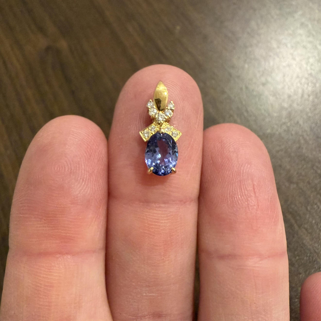 18k Yellow Gold 1.22ct Tanzanite and Diamond Bow Pendant 0.75"