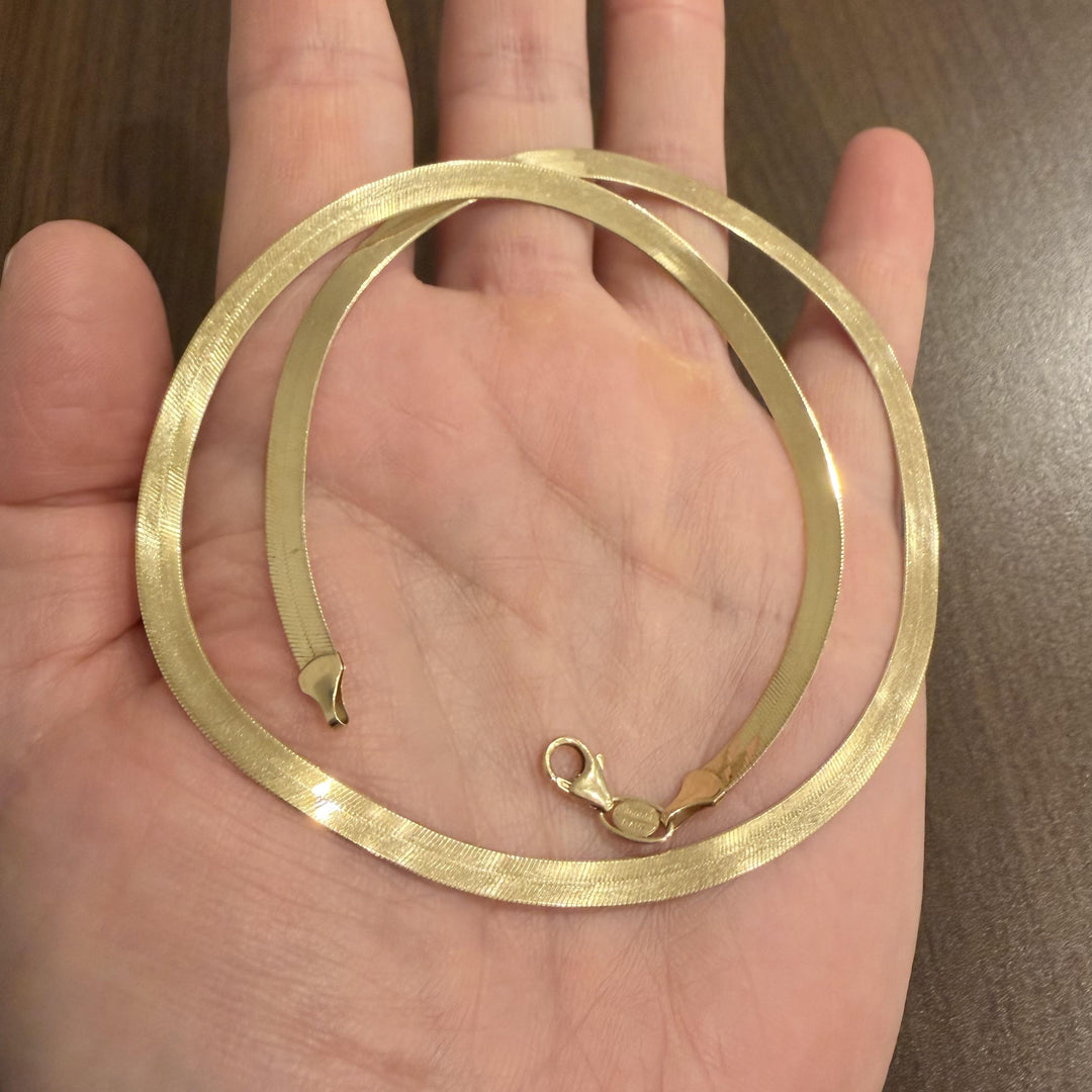 14k Yellow Gold 11g Flat Silky 5mm Herringbone Link Necklace Italy 20"