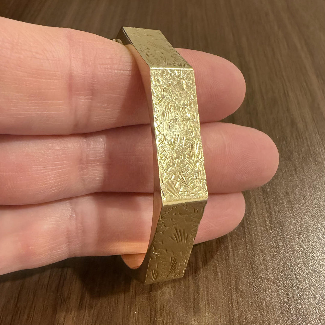 14k Yellow Gold 17.6g Vintage Floral 10mm Octagonal Bangle Bracelet 6.75"