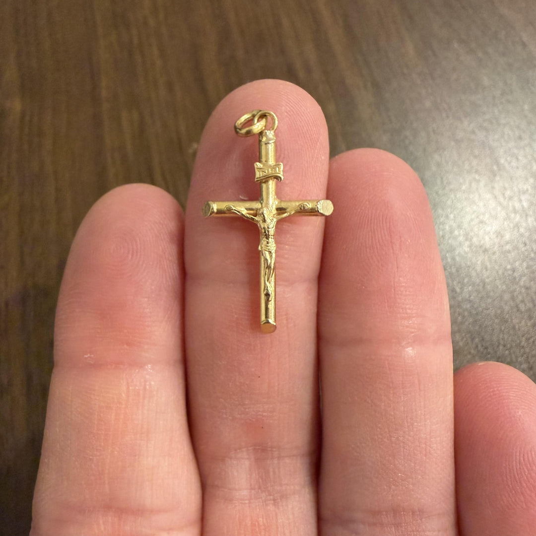 18k Yellow Gold 1.5g Hollow Vintage Cross Crucifix Pendant 1.25"