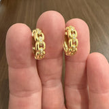 14k Yellow Gold and 0.14cttw Diamond Chain Design Hoop Earrings 0.75"