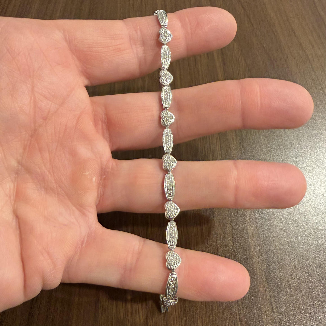 14k White Gold and 0.50cttw Diamond Fancy Heart Link Bracelet 8"