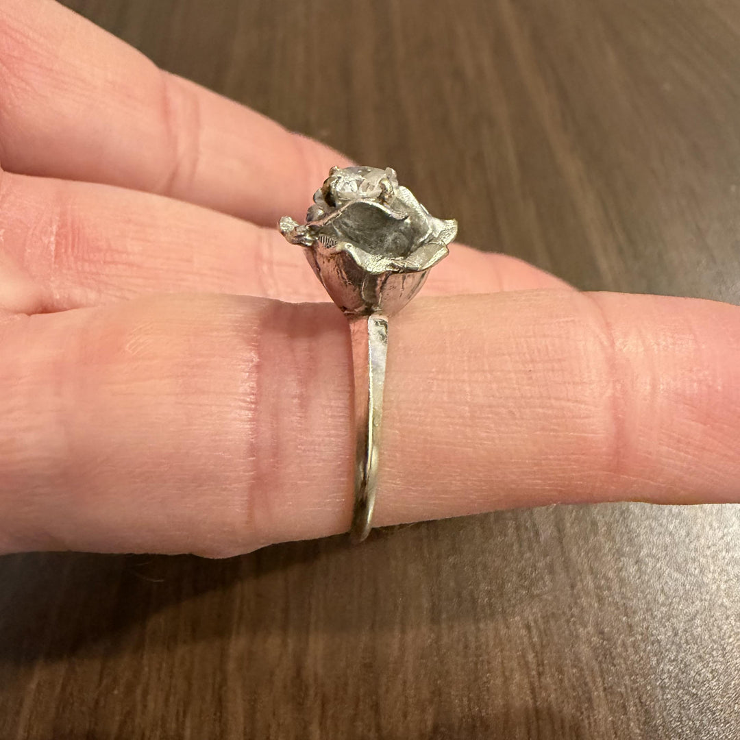 14k White Gold and 0.50ct Round Cut Diamond Vintage Rose Ring Size 8