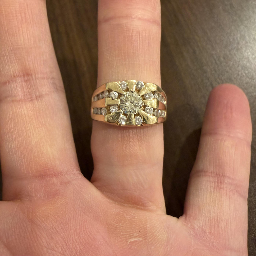 14k Yellow Gold and 1.50cttw Diamond Men's Ring Size 10.25