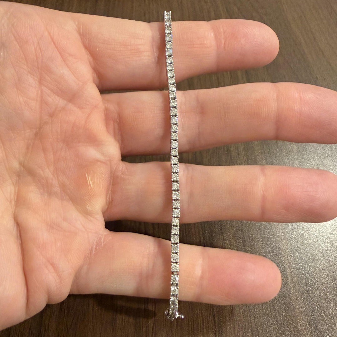 14k White Gold and 2.75cttw Diamond Tennis Bracelet 7.5"