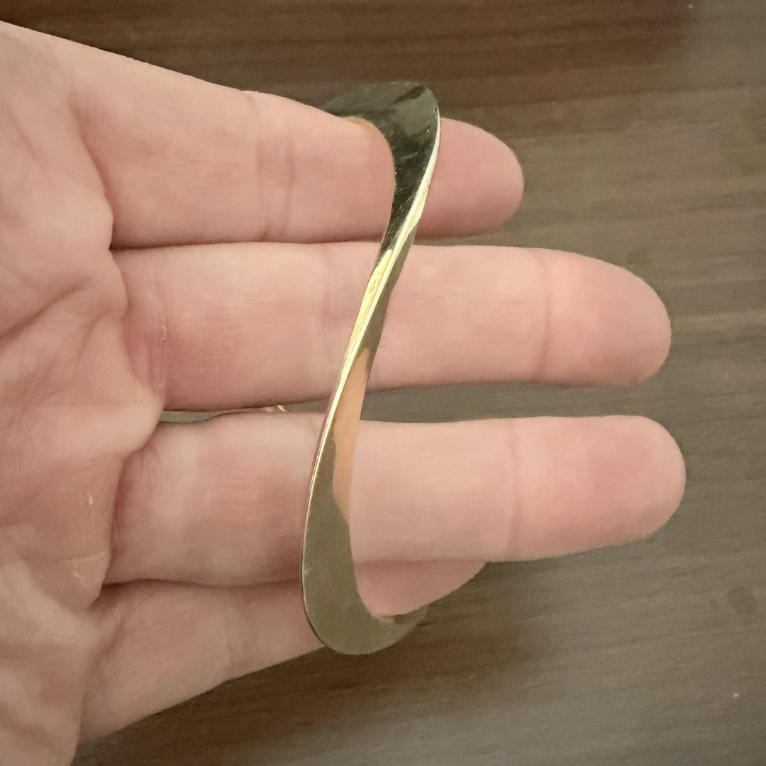 14k Yellow Gold 33g Solid Heavy Geometric Curved Bangle Bracelet 8.75"