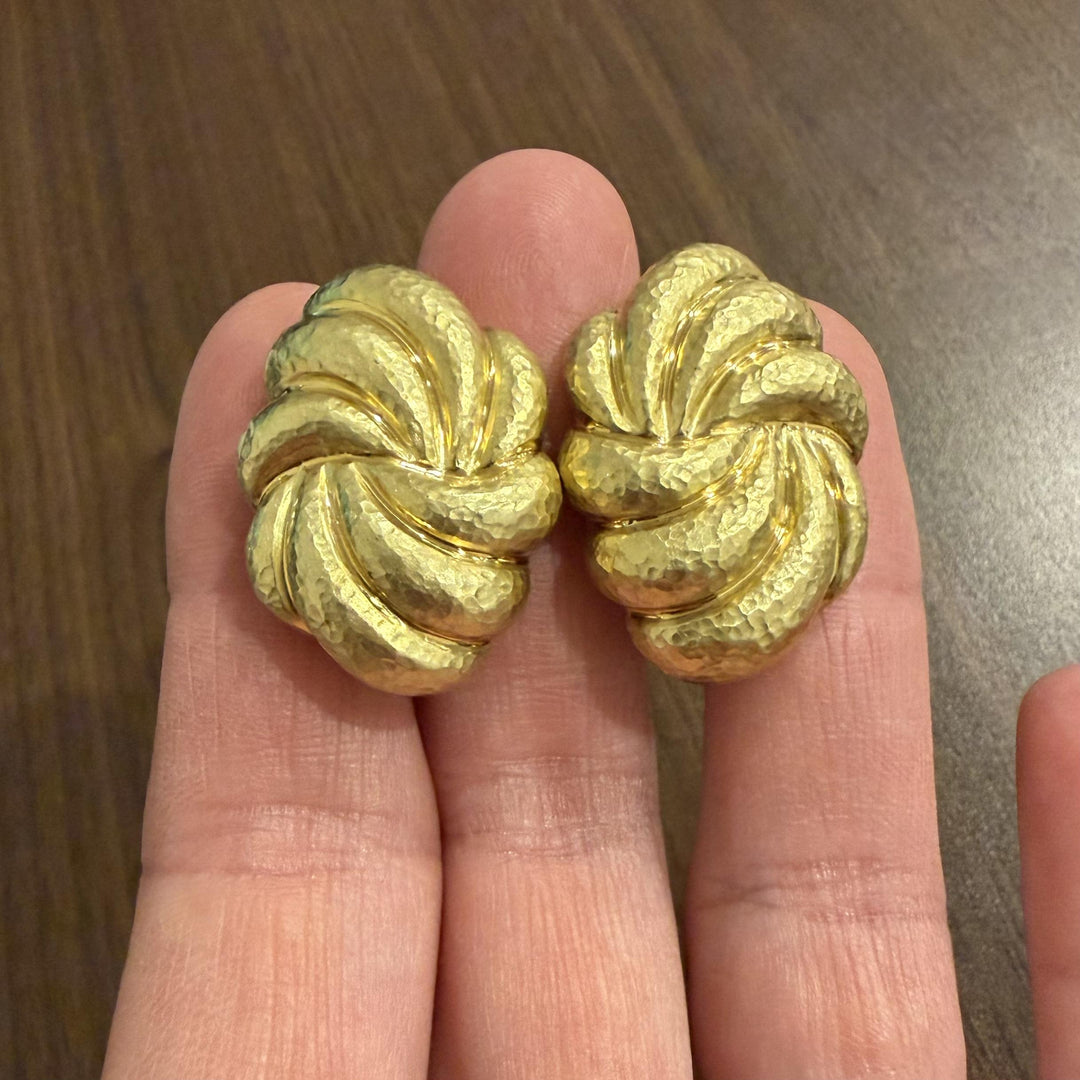18k Yellow Gold 15.3g Vintage Hammered Large Stud Earrings Italy 1.5"