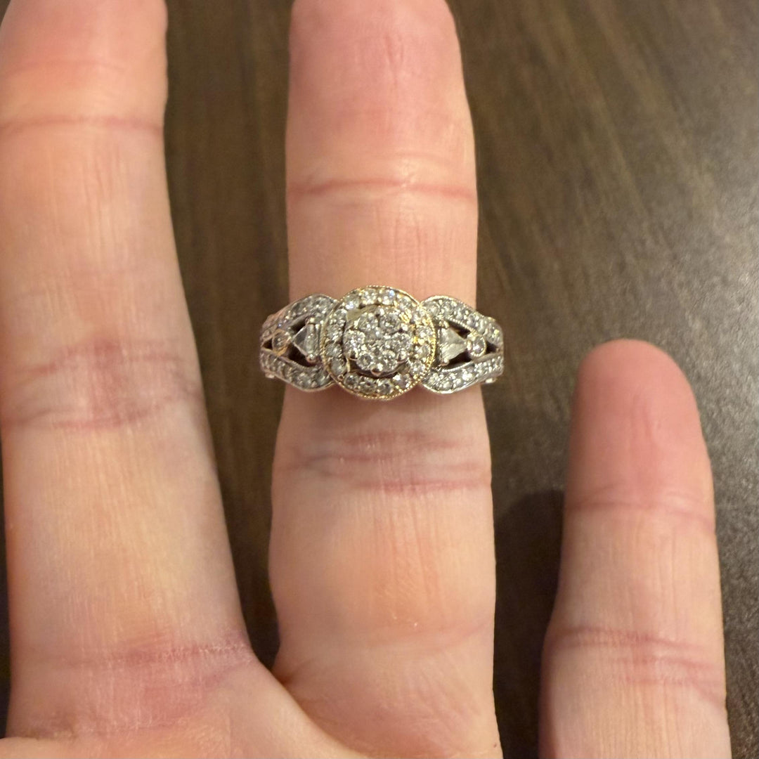 18k White and Yellow Gold 1cttw Diamond Vintage Ring Size 7.25