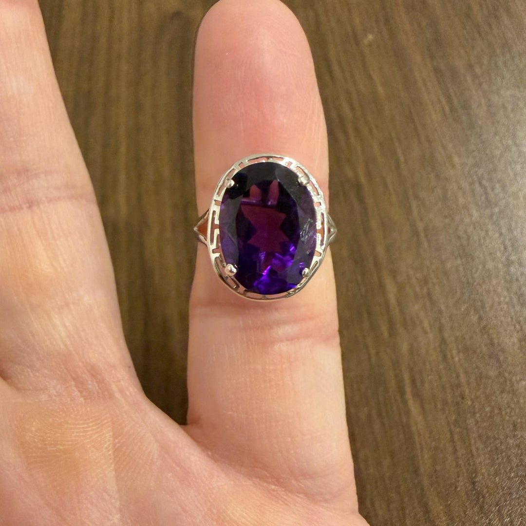 14k White Gold and Amethyst Greek Key Design Ring Size 55
