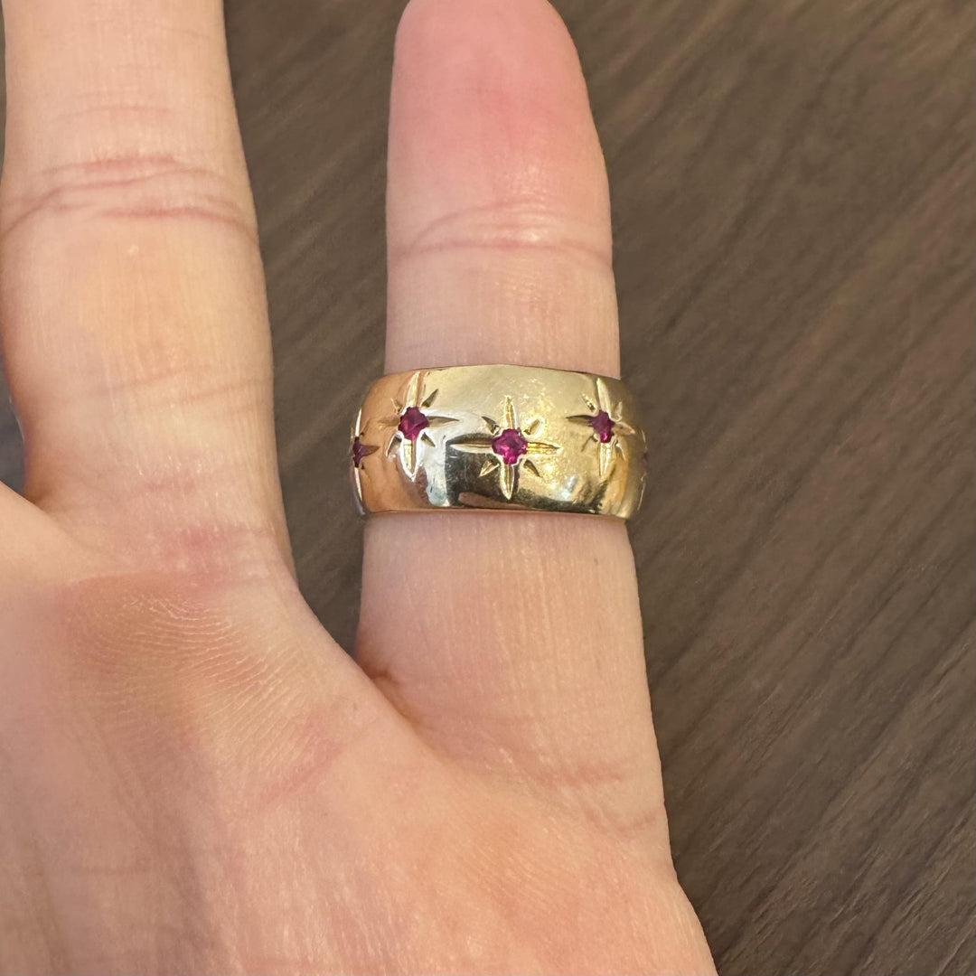 14k Yellow Gold and Gypsy Set Ruby Vintage Starburst Band Ring Size 7.25