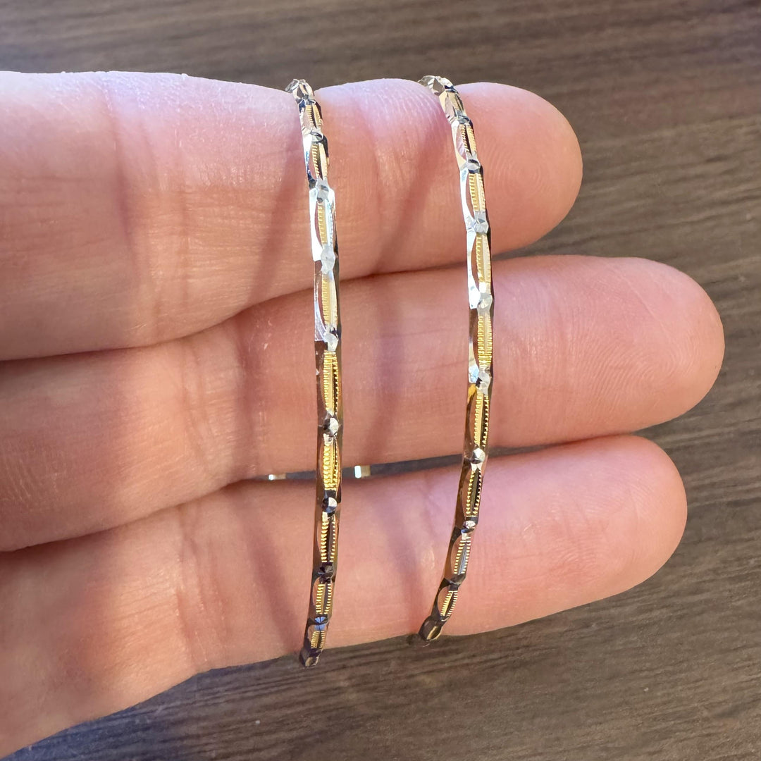 Pair of 21k Yellow and White Gold 12.8g Solid Bangle Bracelets 7"