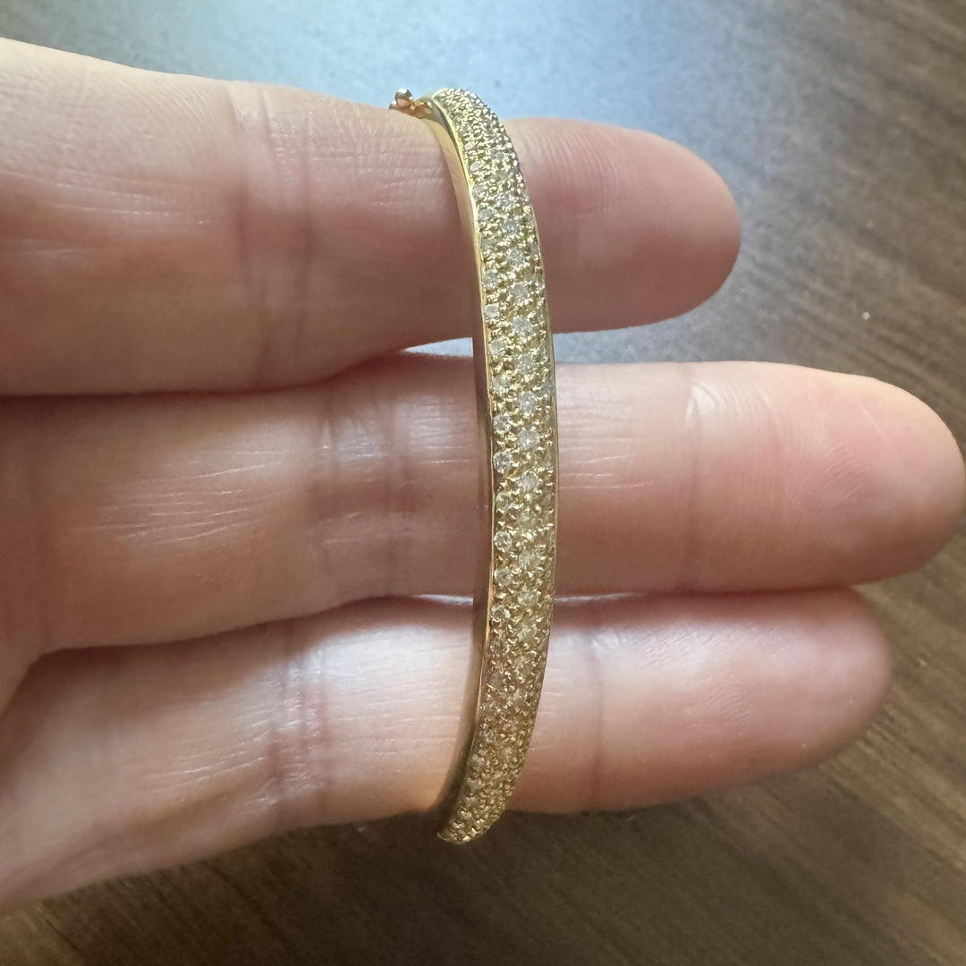 18k Yellow Gold and 1cttw Pave Diamond Solid Bangle Bracelet 6.75"