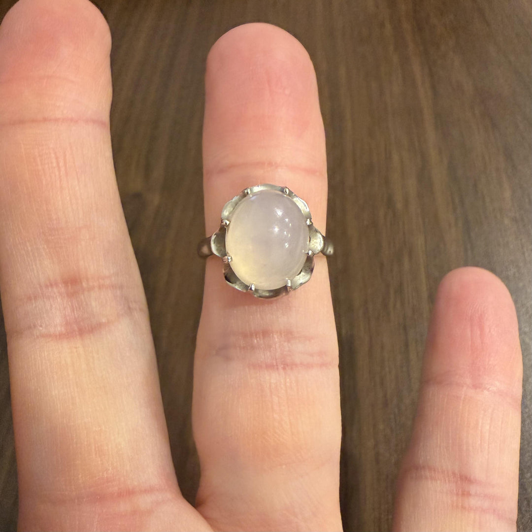 14k White Gold and 4.34ct Oval Cabochon Moonstone Vintage Ring Size 6.5