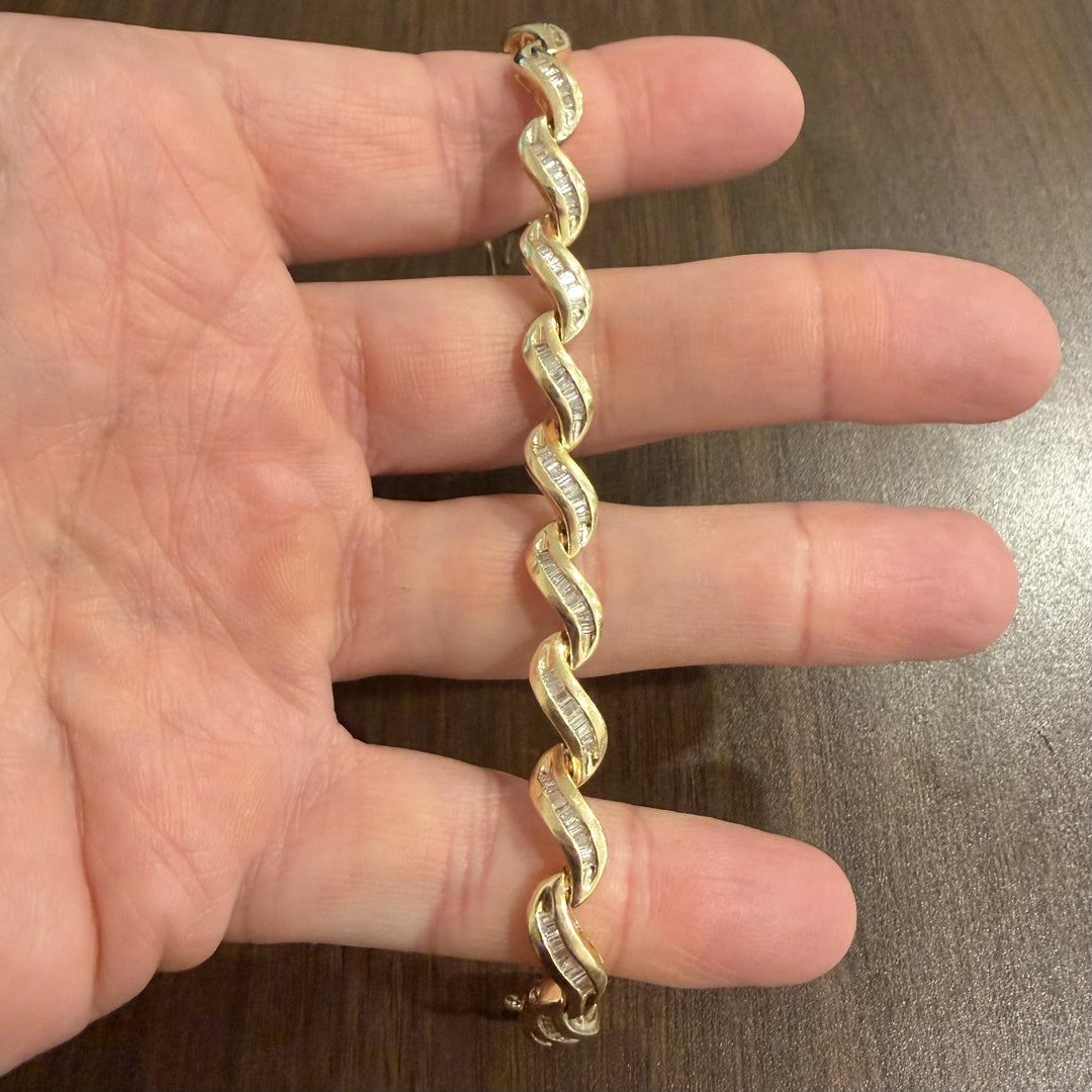 14k Yellow Gold and 2.50cttw Baguette Diamond Solid Wave Link Bracelet 7.25"