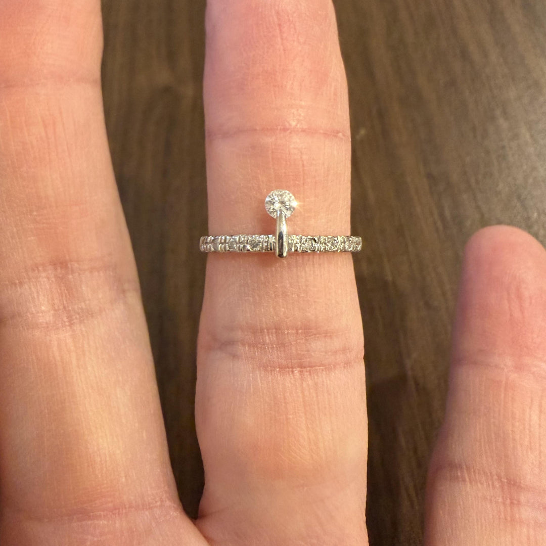 14k White Gold and Diamond Fancy Band Ring Size 7