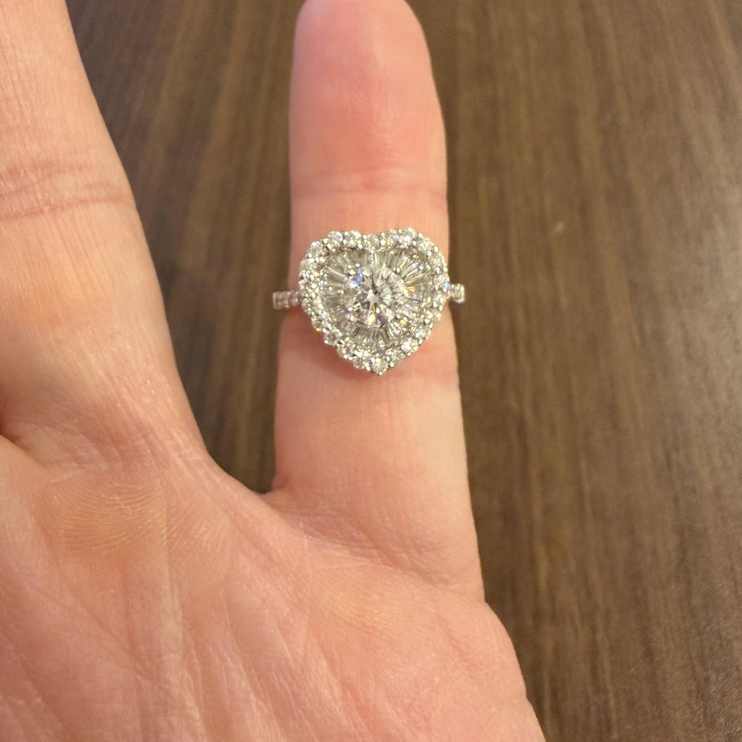 14k White Gold and 1cttw Diamond Heart Halo Ring Size 5.5