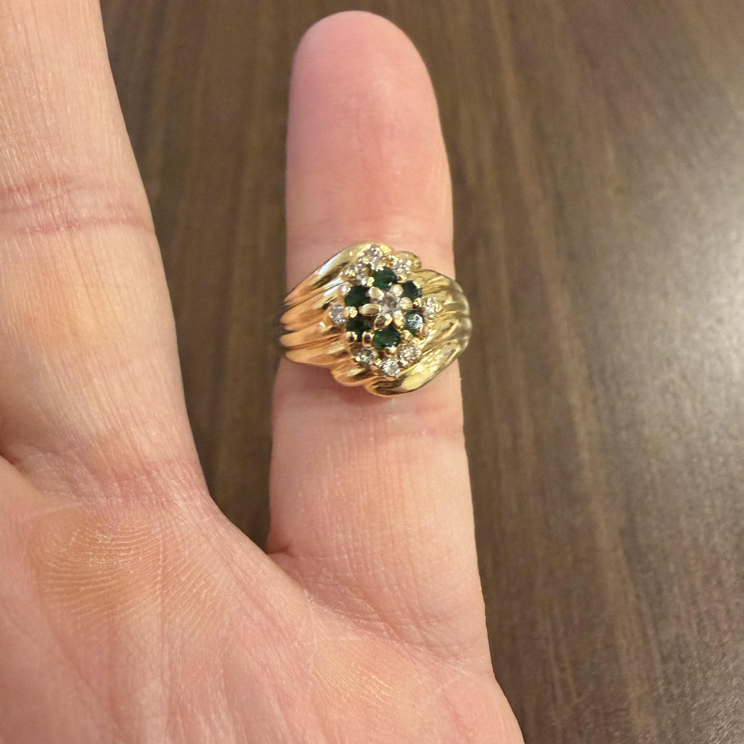 14k Yellow Gold Emerald and Diamond Vintage Cluster Ring Size 5.75