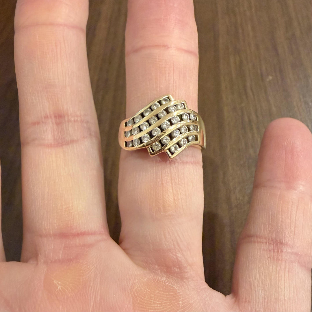 14k Yellow Gold and 1cttw Diamond Vintage Ladies Fancy Band Ring Size 8.5