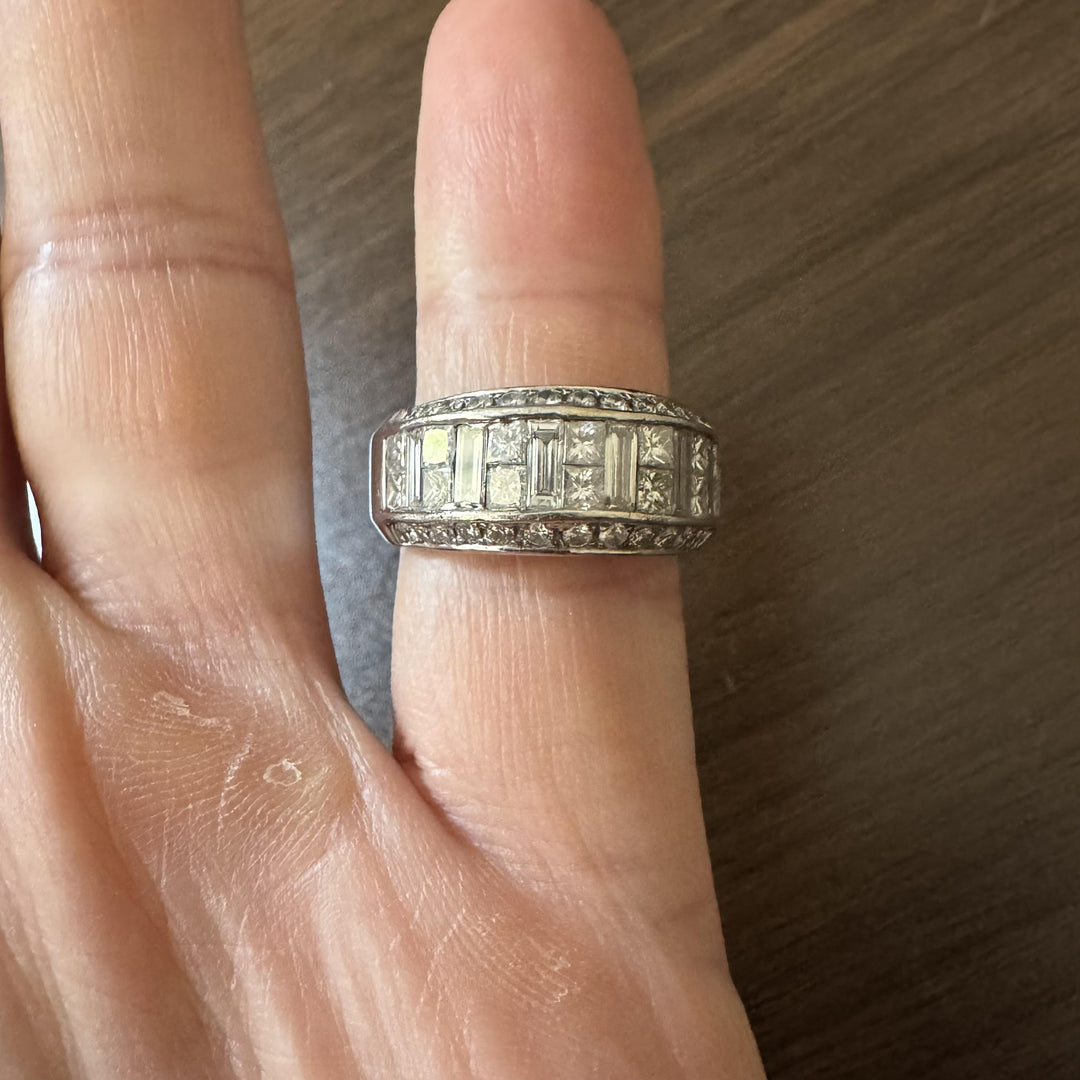 18k White Gold and 2cttw Diamond Heavy Vintage Ladies Ring Size 6