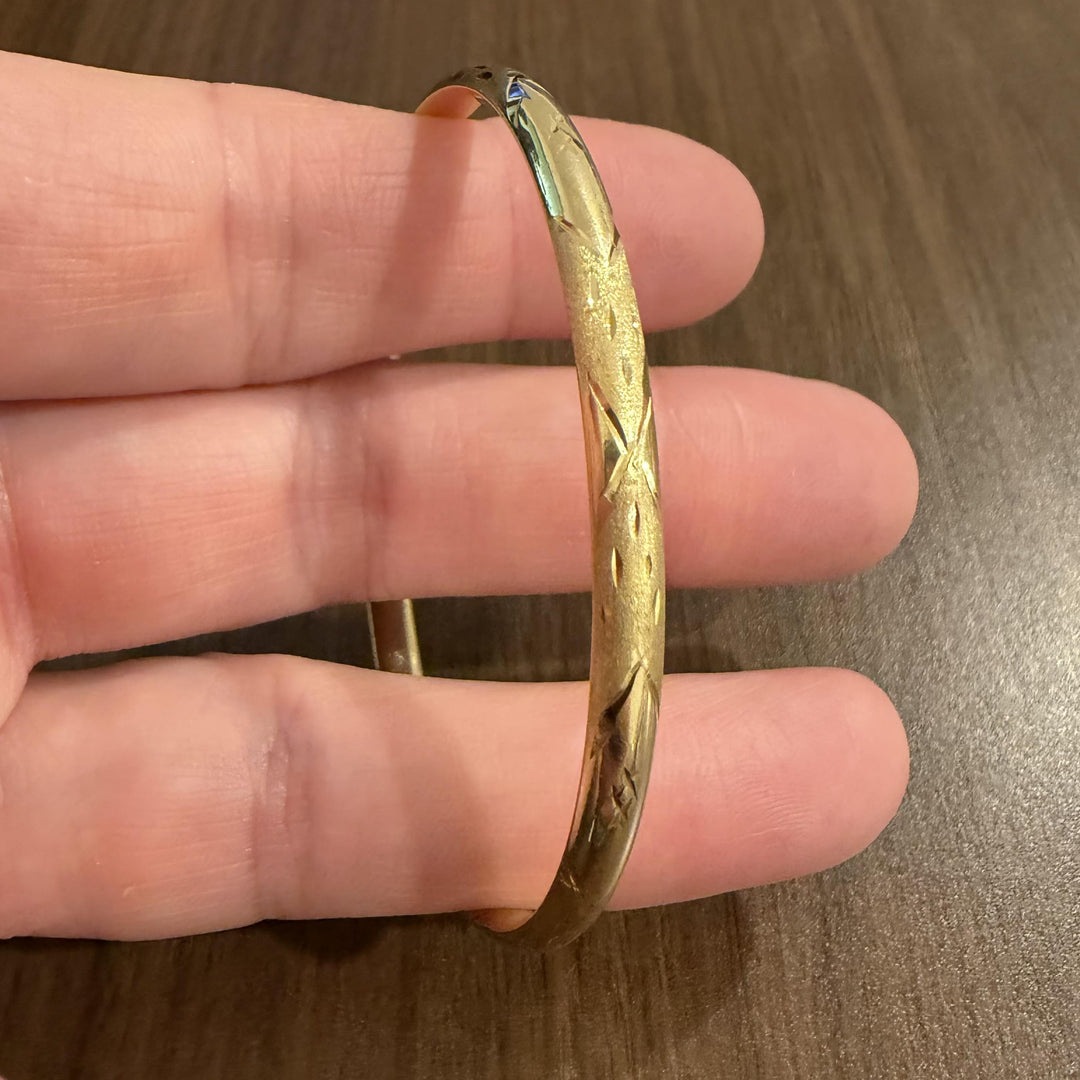 18k Yellow Gold 6g Ladies Vintage 5mm Floral Bangle Bracelet 7.5"