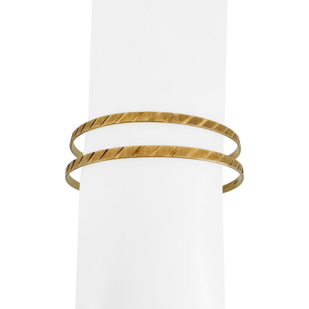 Pair of 18k Yellow Gold 16.8g Solid Textured Striped Bangle Bracelets 7.75"