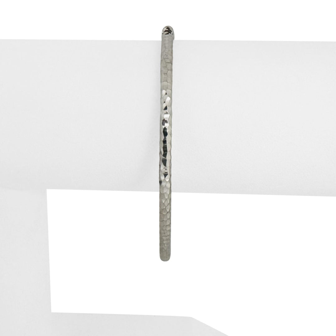 14k White Gold 5.7g Hammered Textured 3mm Fancy Bangle Bracelet Italy 7"