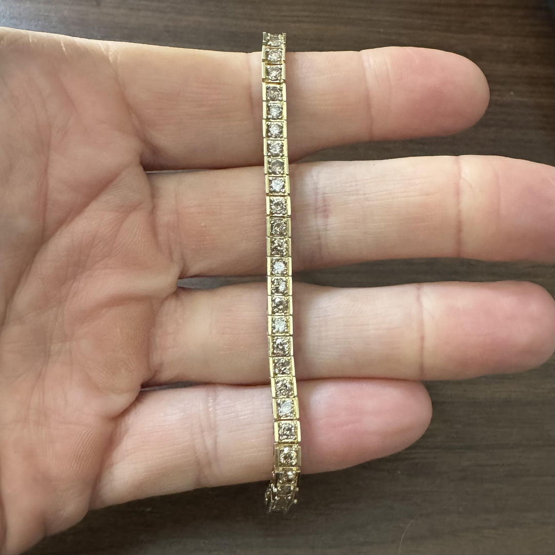 10k Yellow Gold and 2.5cttw Diamond Tennis Link Bracelet 7"