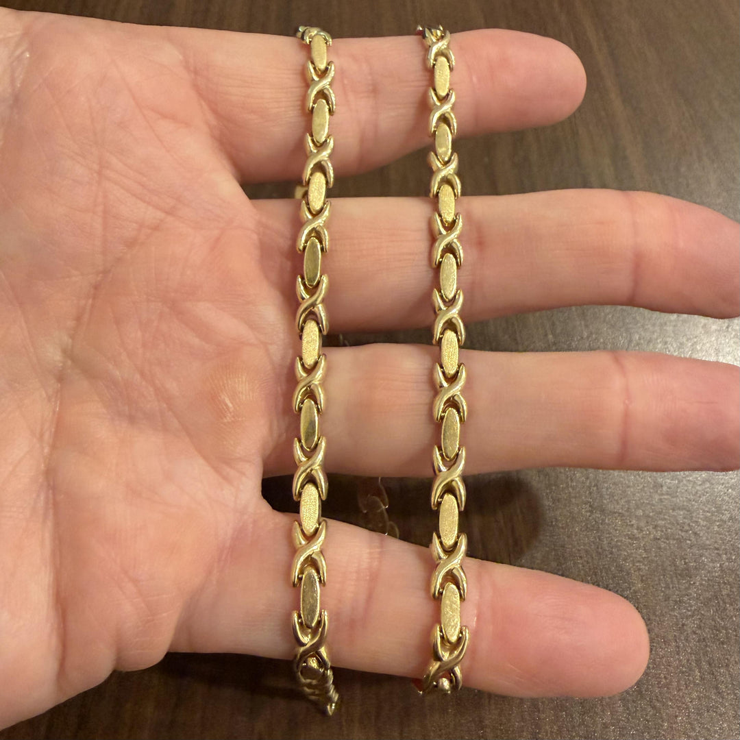 18k Yellow Gold 16.2g Vintage Hugs and Kisses XO Link Necklace Italy 17"