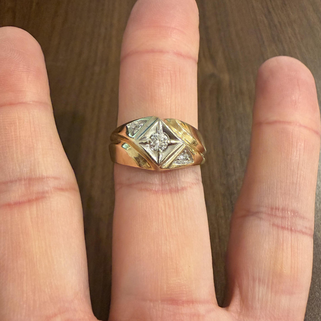 14k Yellow and White Gold 0.25cttw Diamond Men's Vintage Ring Size 10.25