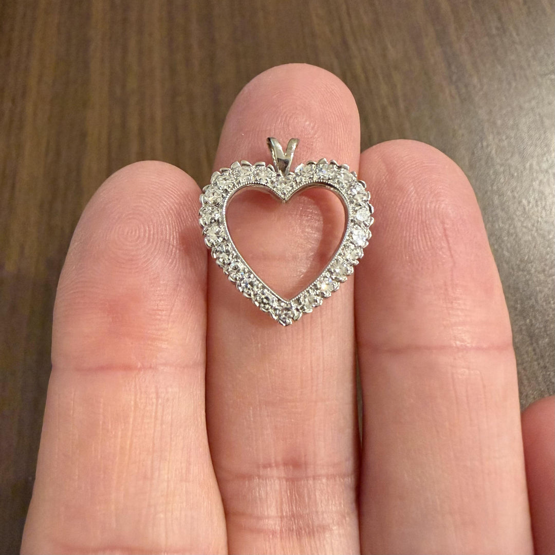 14k White Gold and 0.65cttw Diamond Vintage Heart Pendant