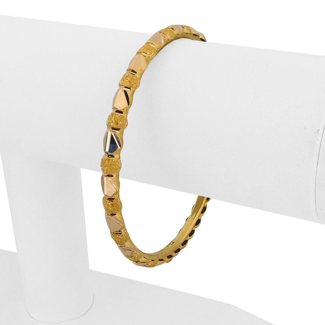 21k Yellow Gold 8.8g Diamond Cut Polished and Textured Bangle Bracelet 7.5"
